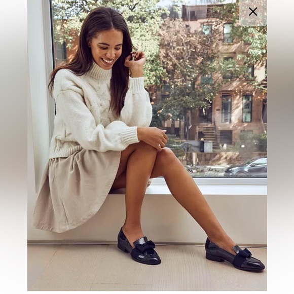 Bandolino Women's Lindio Bow Slip-On Tailored Loafers - Navy Patent Size 8.5M - Picture 2 of 12